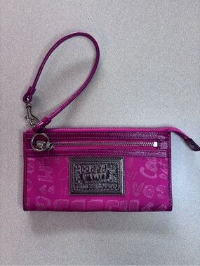Coach Poppy Y2K Signature Fuchsia Wristlet